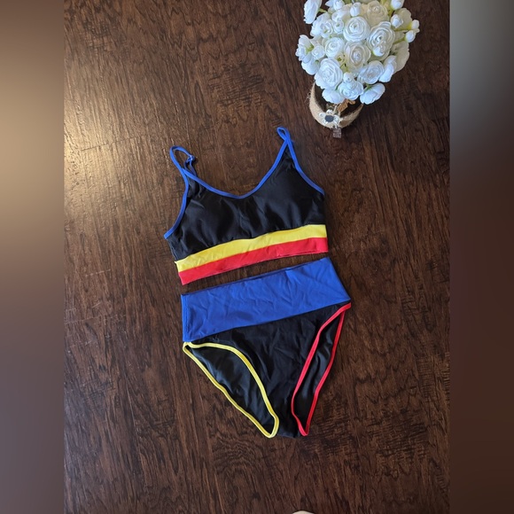 Colorblock Bikini Set - Picture 4 of 7
